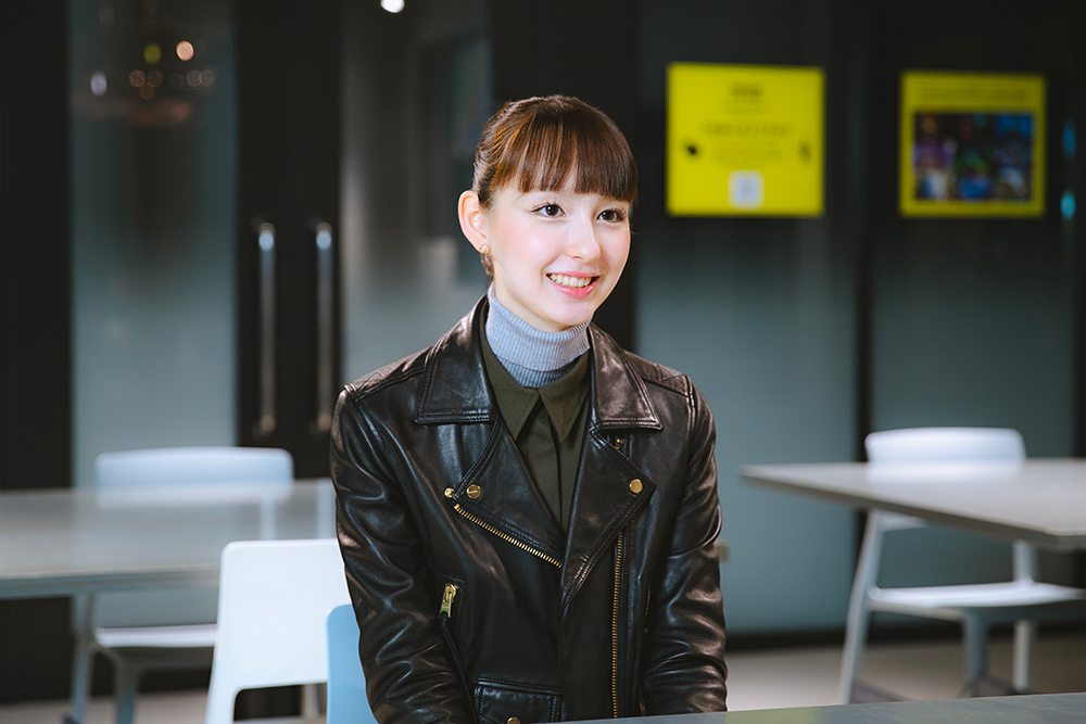 ジゼル愛華　特別インタビュー　Part1　ブラジルで生まれ育ち、新天地・日本の街並みを描く