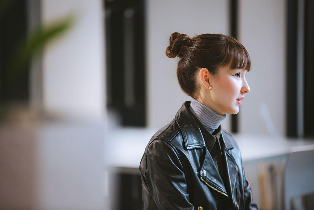 ジゼル愛華　特別インタビュー　Part1　ブラジルで生まれ育ち、新天地・日本の街並みを描く